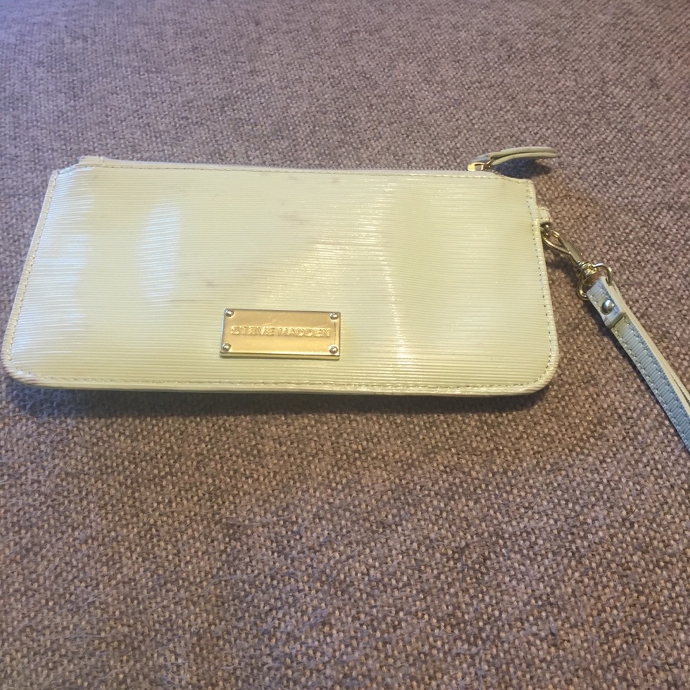 STEVE MADDEN wristlet wallet